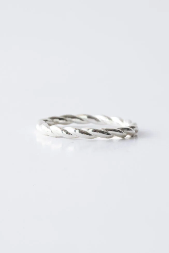 1750620389 טבעת20פריג20כסף1.jpg