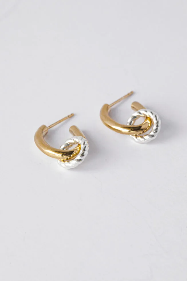 1750658570 עגילי20סופיה20זהב4.jpg