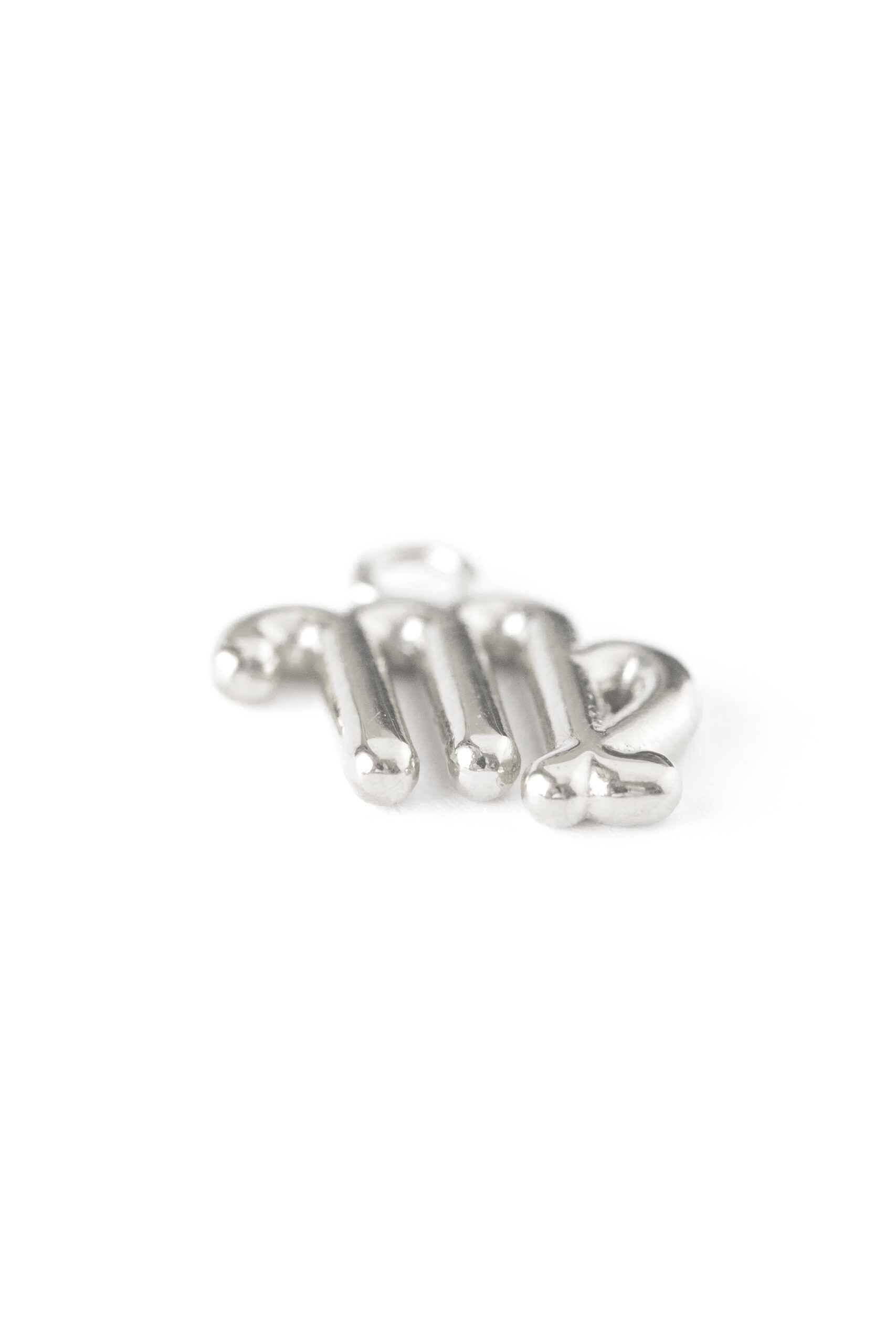 1750681232 מזל20בתולה20כסף.jpg