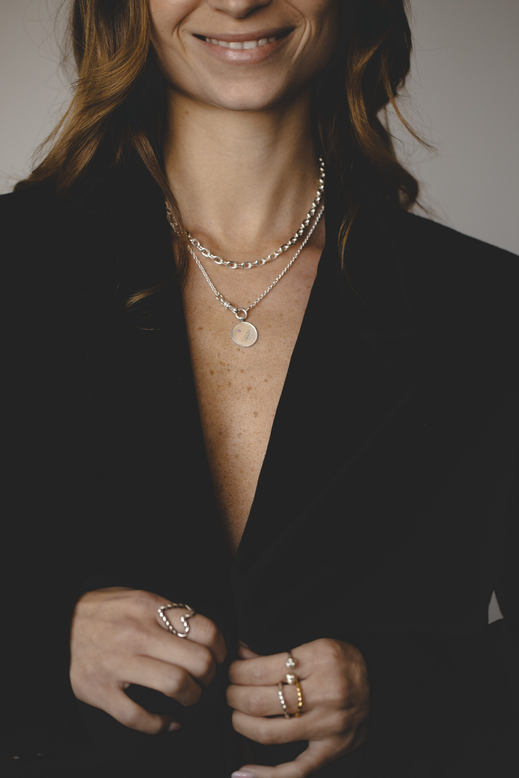 1751574054 שרשרת20סלנה20כסף3.jpg