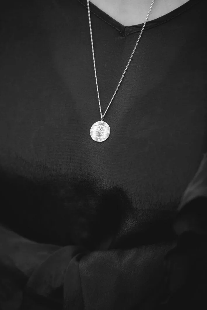 1751791224 שרשרת20נורן20גוף1.jpg 1751791224 שרשרת20נורן20גוף1.jpg