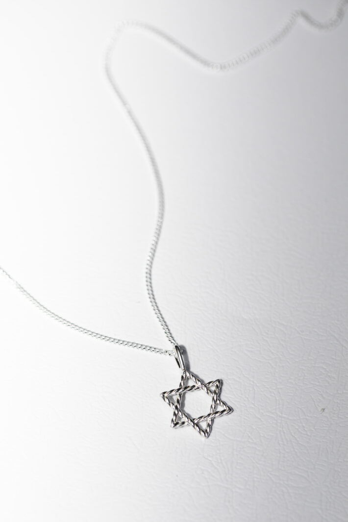 1751796898 שרשרת20אסתר20כסף.jpg