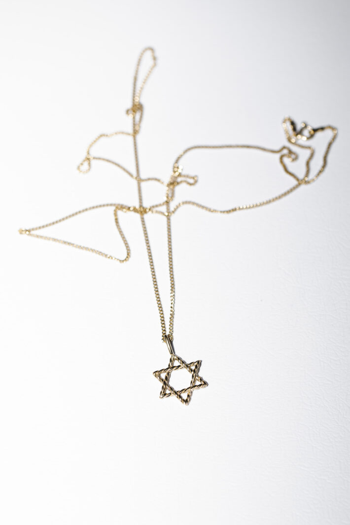 1751796952 שרשרת20אסתר20זהב.jpg