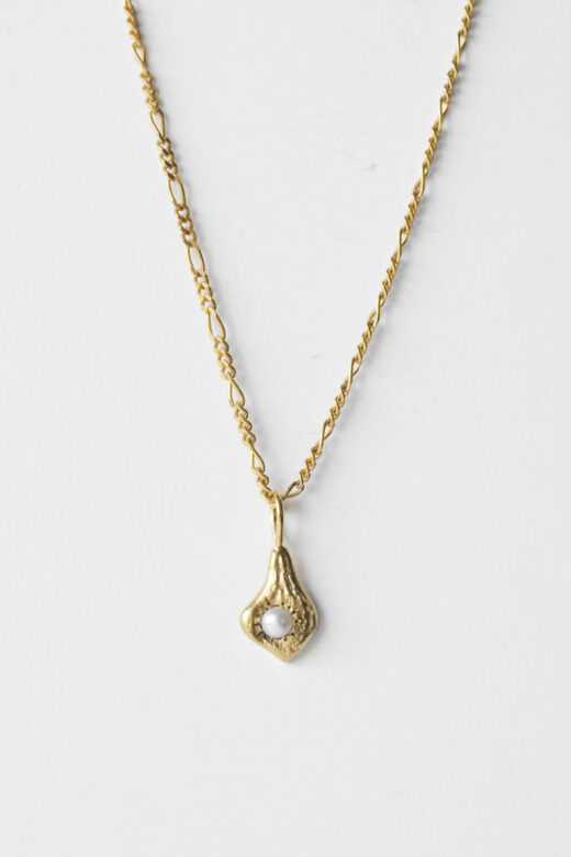 1751803504 שרשרת20דאנו20פנינה20זהב1.jpg