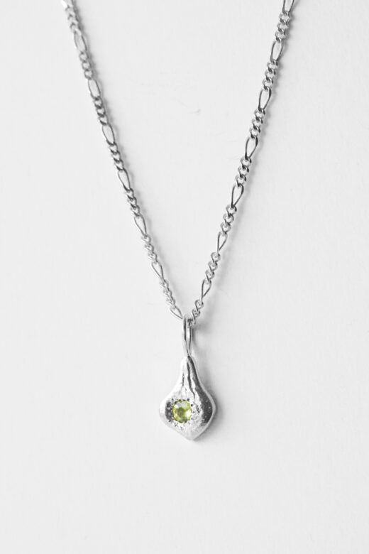 1751803696 שרשרת20דאנו20פרידוט20כסף.jpg