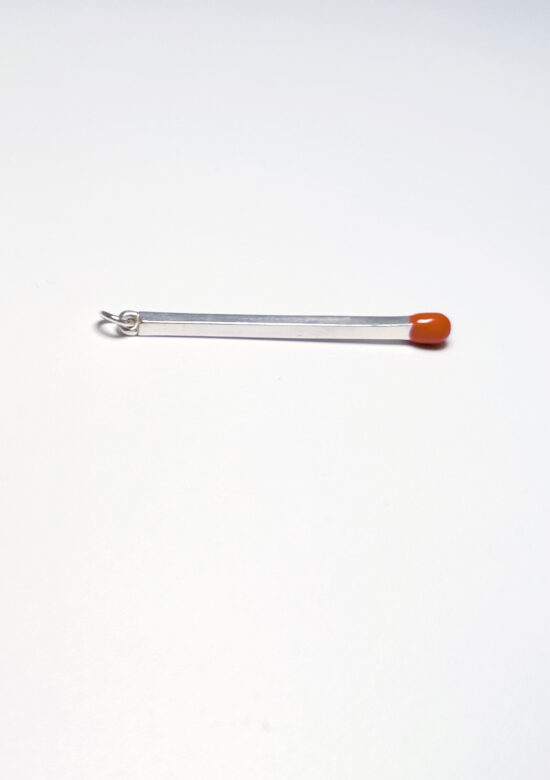 1754257364 צ׳ארם20פלה20כסףאדום.jpg